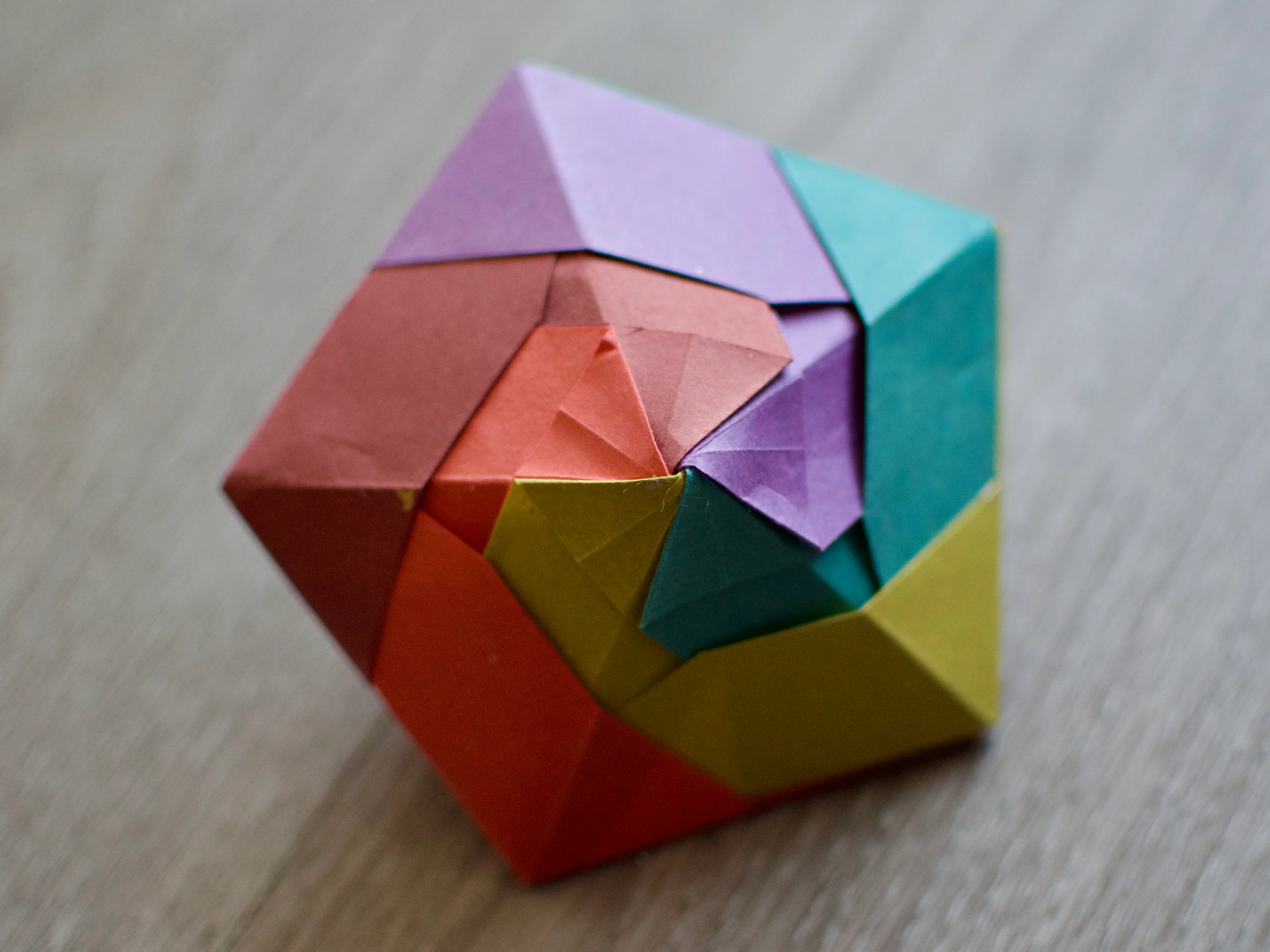 The fully assembled pentagonal bipyramid
